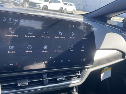 New 2026 Chevrolet Equinox EV LT image 13