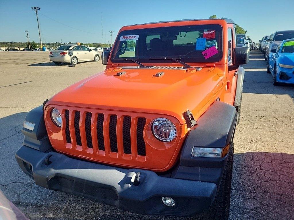 Used 2019 Jeep Wrangler Sport AWD/4WD image 2