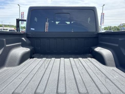Used 2024 Jeep Gladiator Sport AWD/4WD image 10