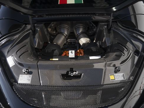 Certified 2025 Ferrari 296 GTS image 39