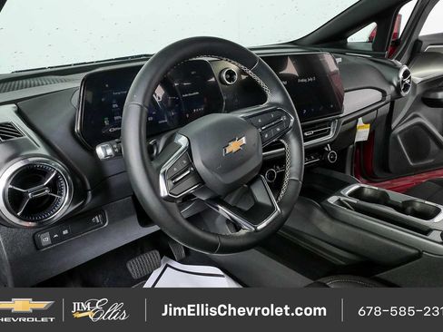 Certified 2026 Chevrolet Equinox EV LT w/ Comfort Package FWD image 4