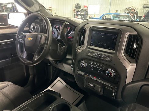 Used 2022 Chevrolet Silverado 1500 Custom image 31