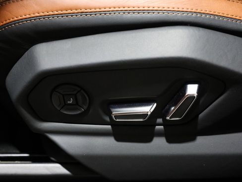 Used 2023 Lamborghini Urus S image 51