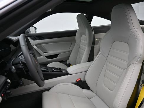 Certified 2024 Porsche 911 GT3 RS image 5