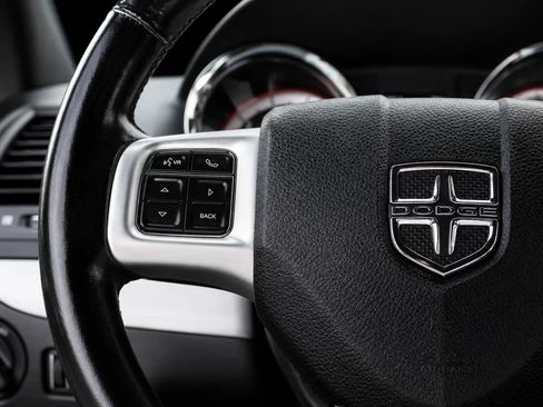 Used 2019 Dodge Grand Caravan GT FWD image 12