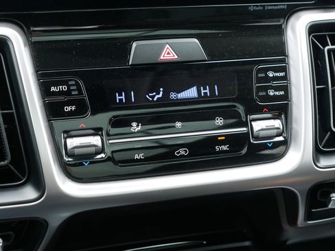 Certified 2023 Kia Sorento X-Line EX AWD/4WD image 23