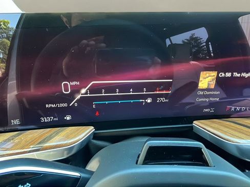 Certified 2025 Cadillac Escalade Sport Platinum w/ LPO, Floor Liner Package image 12