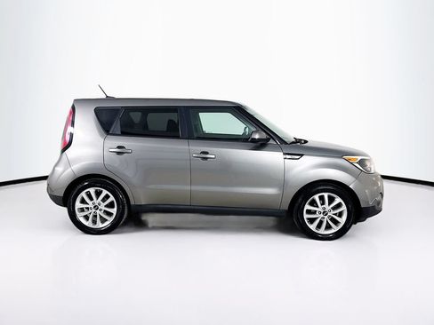 Used 2018 Kia Soul + FWD image 8
