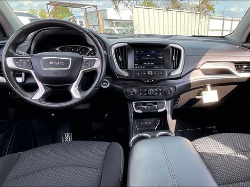 Used 2022 GMC Terrain SLE w/ Driver Convenience Package image 11