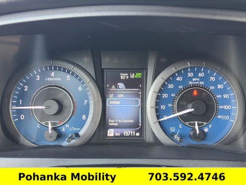 Used 2020 Toyota Sienna XLE w/ XLE Navigation Package FWD image 14