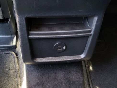 Used 2021 Ford Edge SEL image 13