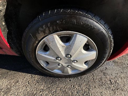 Used 2004 Chevrolet Aveo Base 4dr Sedan image 22