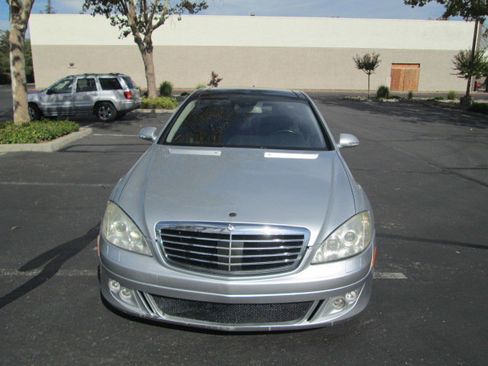 Used 2007 Mercedes-Benz S 550 image 2