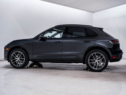 New 2026 Porsche Macan image 2