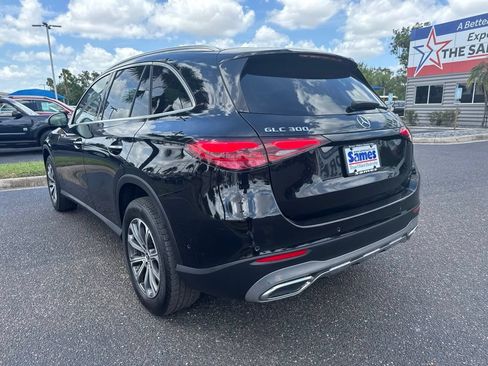 Used 2024 Mercedes-Benz GLC 300 image 2