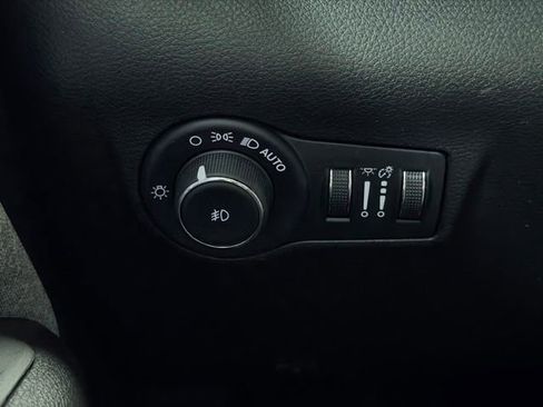 Used 2022 Jeep Compass Latitude w/ Convenience Group AWD/4WD image 27