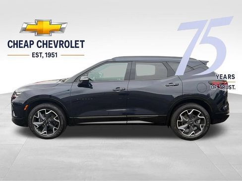 Used 2021 Chevrolet Blazer RS w/ Enhanced Convenience Package FWD image 2