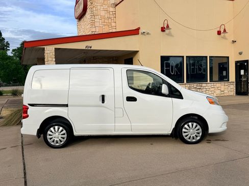Used 2019 Nissan NV200 SV image 6