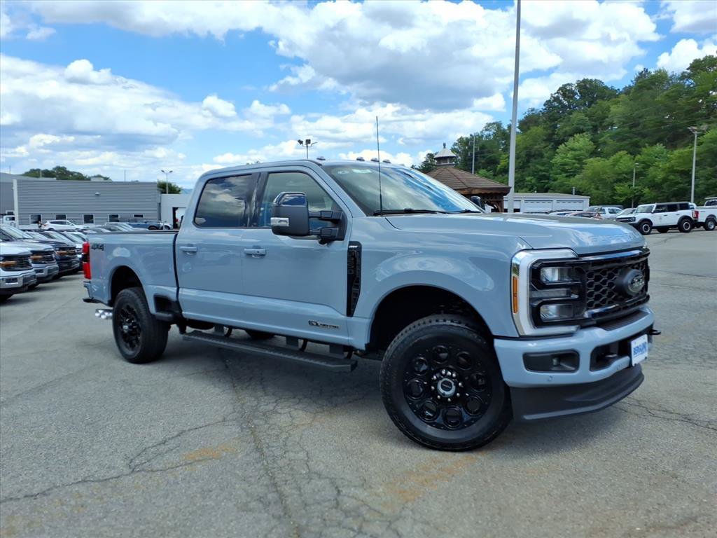 New 2026 Ford F250 Lariat w/ Black Appearance Package AWD/4WD image 3