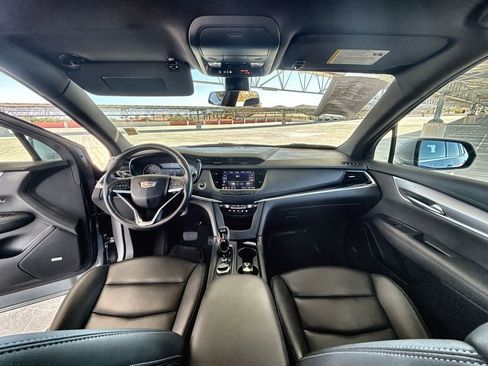 Used 2023 Cadillac XT6 Luxury image 20