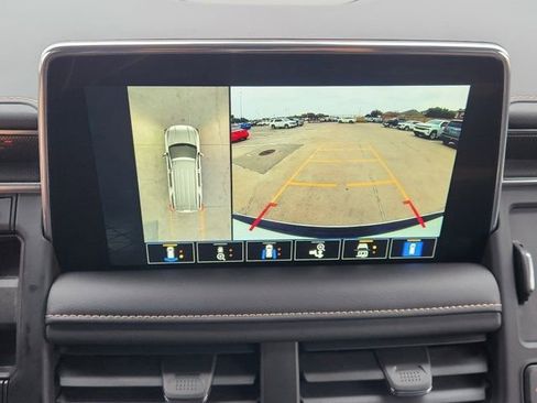 Used 2024 GMC Yukon AT4 w/ Technology Package image 6