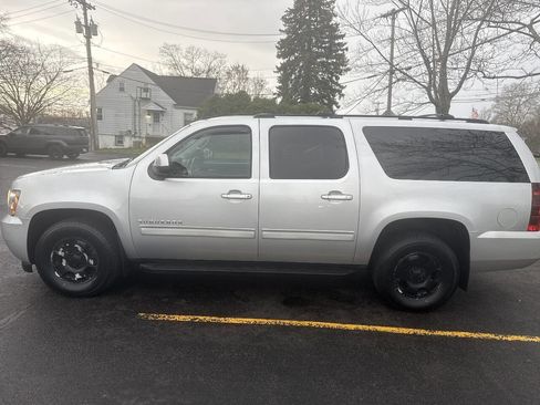 Used 2012 Chevrolet Suburban LS w/ Convenience Package 1 image 12