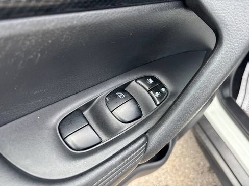 Used 2018 Nissan Rogue SL w/ Premium Package AWD/4WD image 17