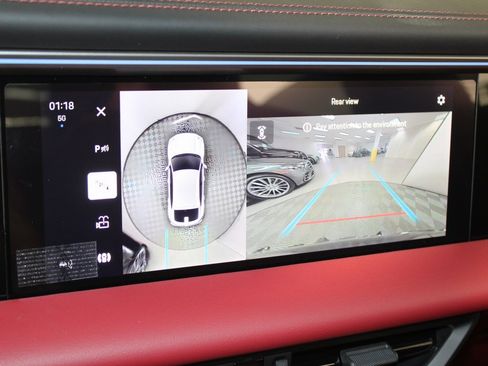 Certified 2025 Porsche Macan 4S Electric image 31