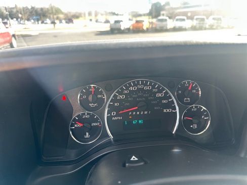 Used 2017 Chevrolet Express 2500 image 23