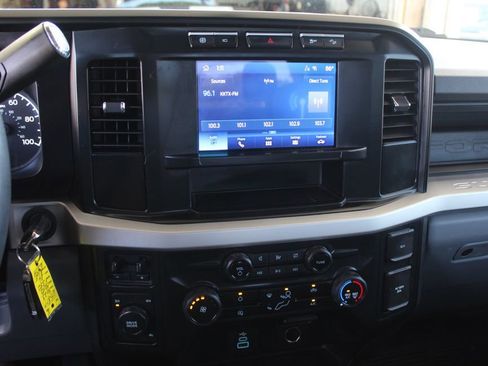 Used 2023 Ford F350 XL w/ 360-Degree Camera Package AWD/4WD image 25