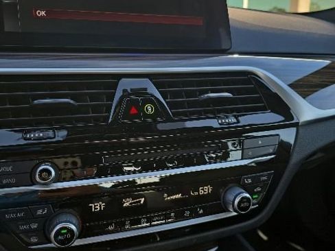 Used 2019 BMW 530i xDrive w/ Convenience Package AWD/4WD image 12