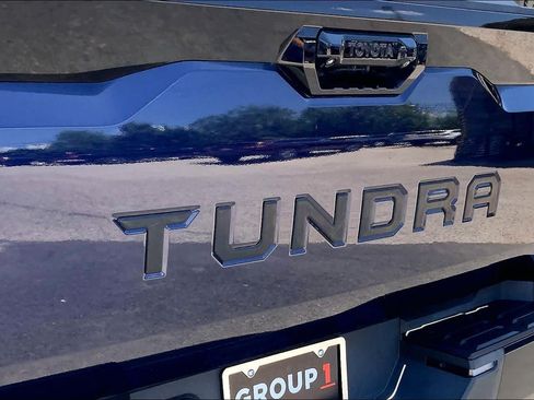 Used 2022 Toyota Tundra Platinum w/ Advanced Package AWD/4WD image 31