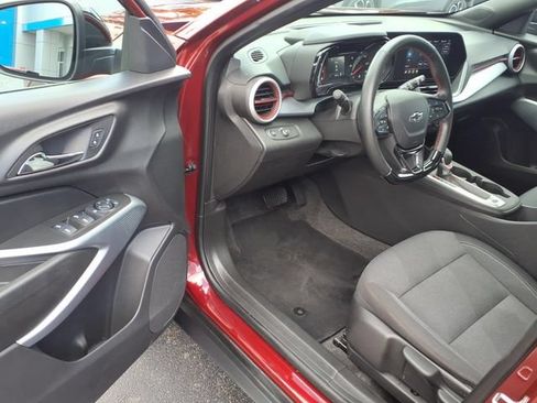 Certified 2025 Chevrolet Trax RS w/ Driver Confidence Package FWD image 14