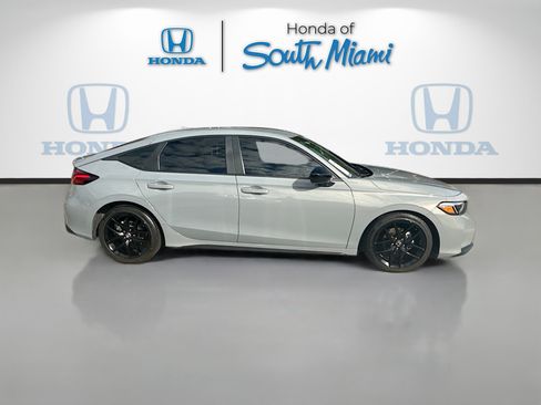 Used 2025 Honda Civic Sport image 8