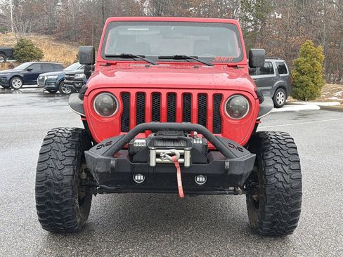 Used 2019 Jeep Wrangler Sport image 2
