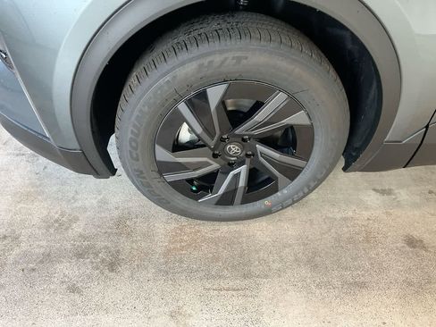 New 2026 Toyota C-HR AWD/4WD image 10