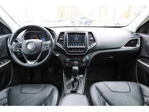 Used 2021 Jeep Cherokee Latitude Lux w/ Comfort/Convenience Group image 7