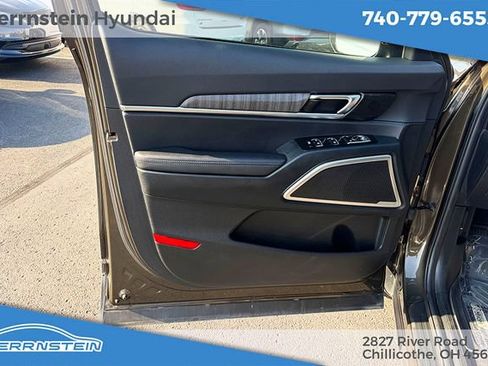 Used 2024 Kia Telluride EX w/ EX Captain's Chair Package AWD/4WD image 13