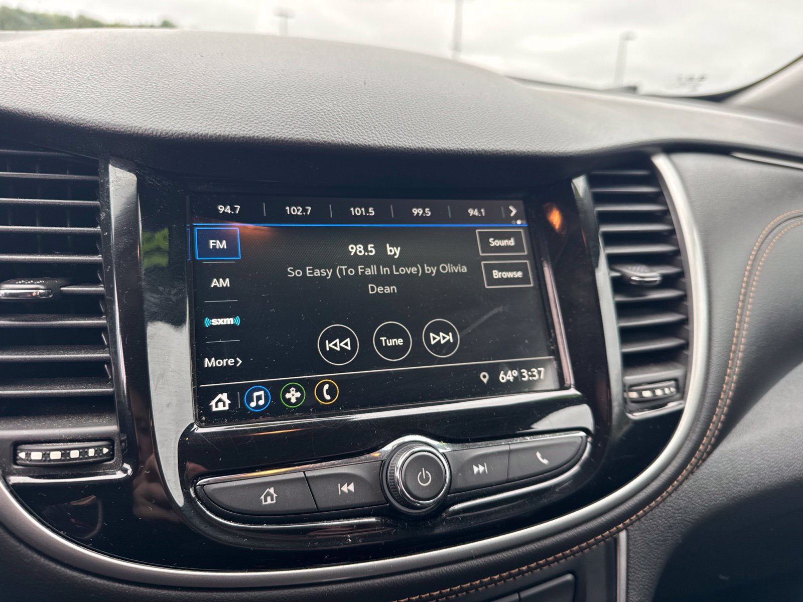 Used 2018 Chevrolet Trax LT w/ LT Convenience Package FWD image 27