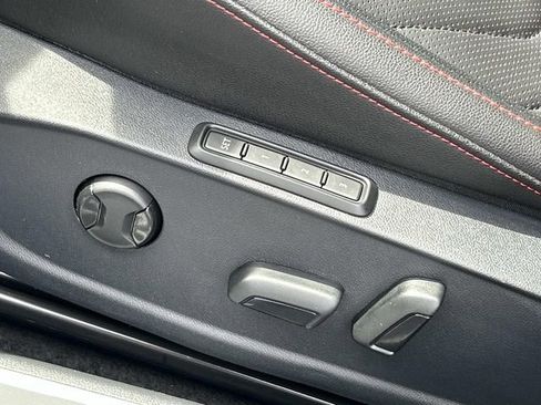 Used 2024 Volkswagen Jetta GLI Autobahn FWD image 20