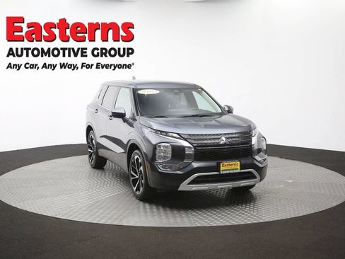 Used 2024 Mitsubishi Outlander SE FWD image 52