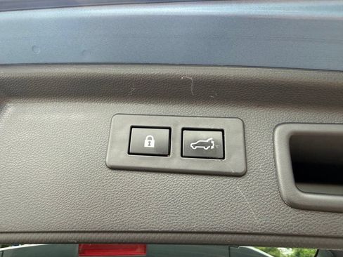 Used 2023 Subaru Forester Premium AWD/4WD image 29