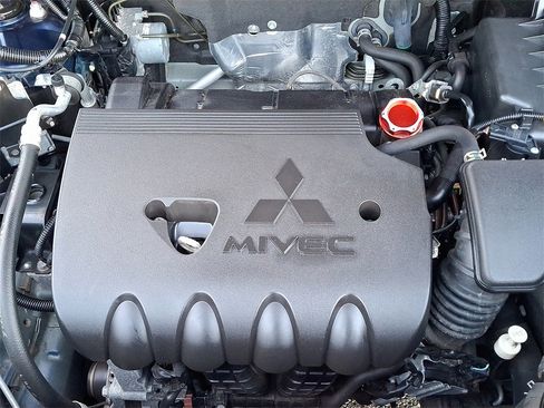 Used 2020 Mitsubishi Outlander SEL image 29