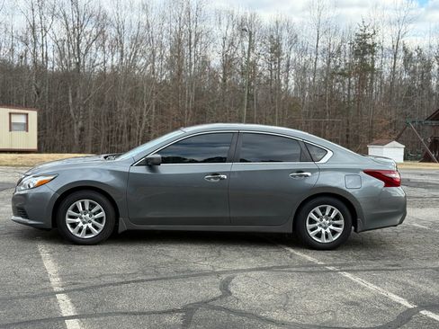 Used 2018 Nissan Altima 2.5 S w/ S Convenience Package image 7