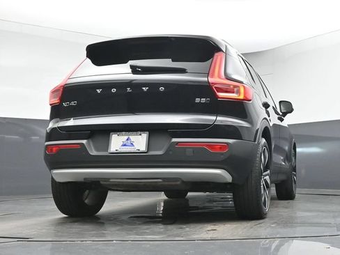 Used 2023 Volvo XC40 B5 Ultimate w/ Protection Package Premier AWD/4WD image 16