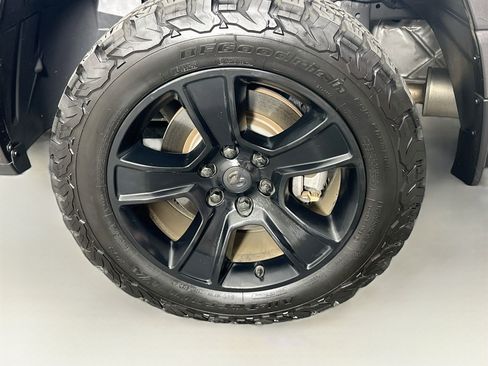 Used 2020 RAM 1500 Big Horn AWD/4WD image 11