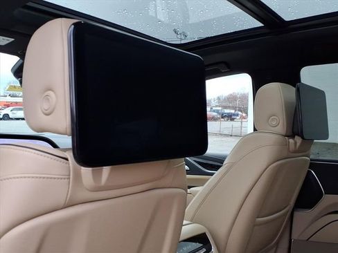 Certified 2023 Cadillac Escalade Premium Luxury image 16