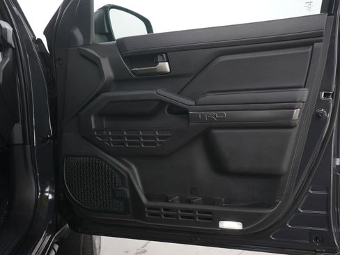 Used 2024 Toyota Tacoma TRD Sport w/ TRD Sport Premium Package AWD/4WD image 9