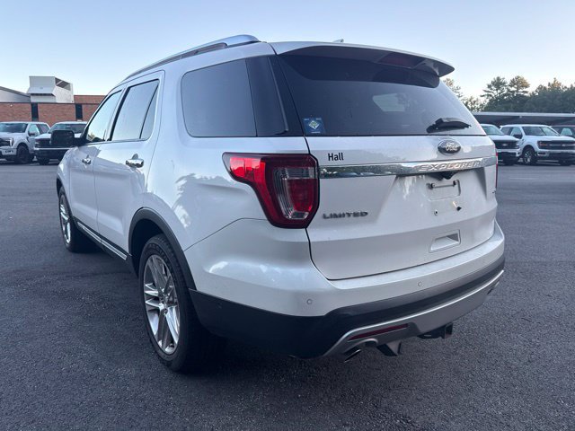 Used 2017 Ford Explorer Limited w/ Equipment Group 301A AWD/4WD image 3