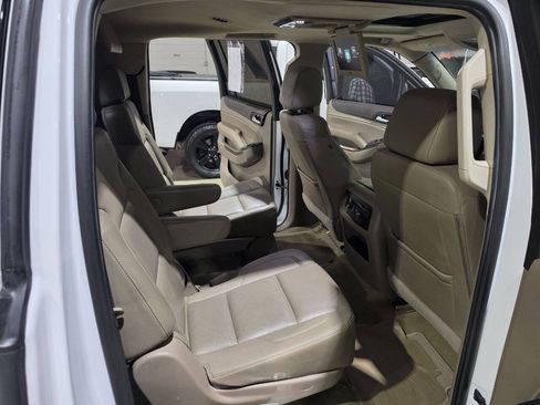Used 2018 GMC Yukon XL SLT w/ Premium Edition AWD/4WD image 37